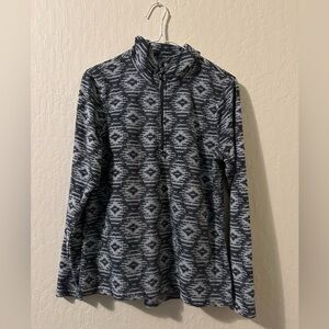 Avalanche Women’s Black and Gray Zip-Up Sweater